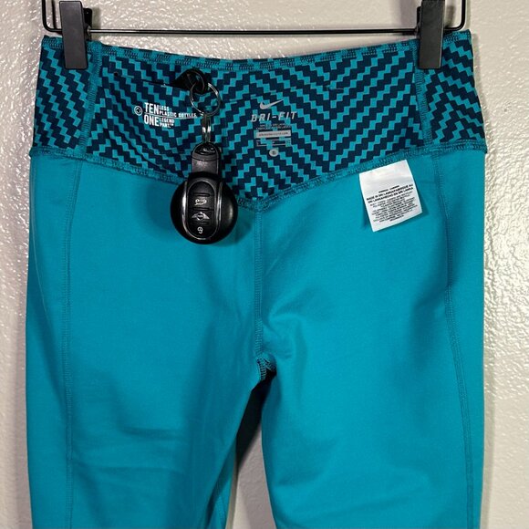 Nike Legend 2.0 Active Leggings in Geometric Zig Zag Teal - Picture 4 of 6